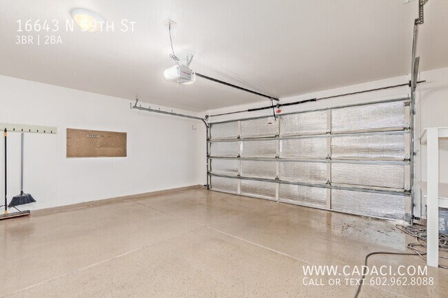 Building Photo - 16643 N 59th St
