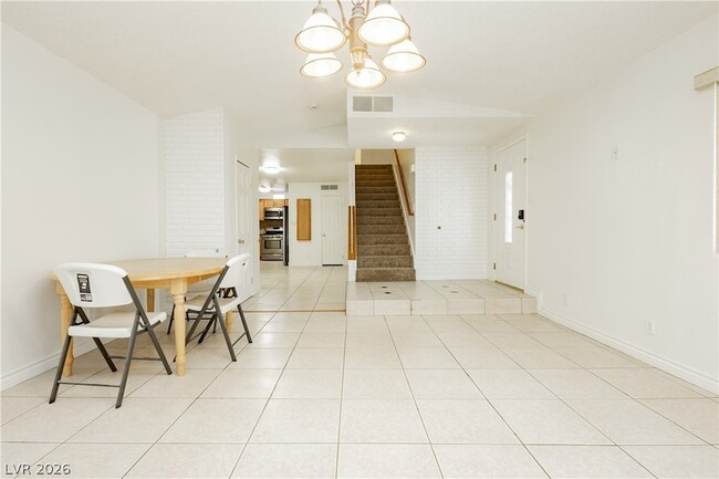 Building Photo - 3969 Manford Cir