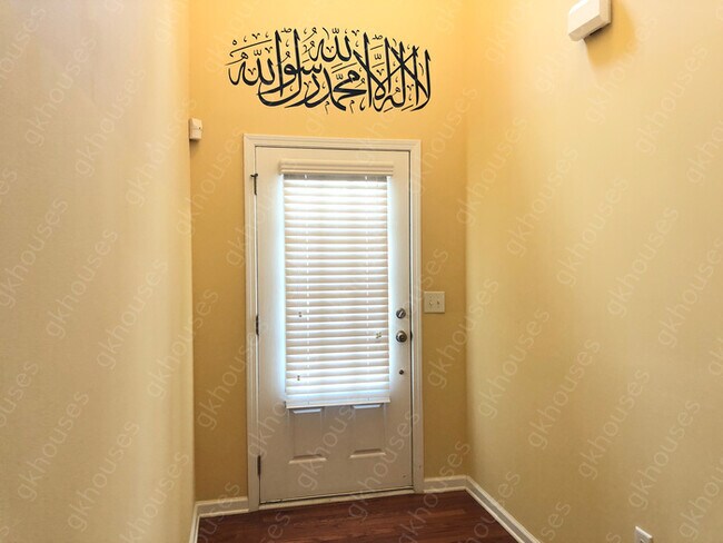 Building Photo - 6002 Cobblestone Creek Trail