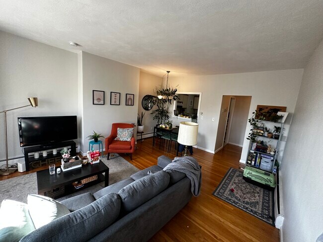 Building Photo - 538 Massachusetts Ave