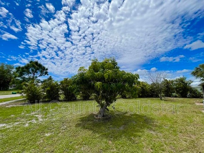 Building Photo - 162 Ott Cir