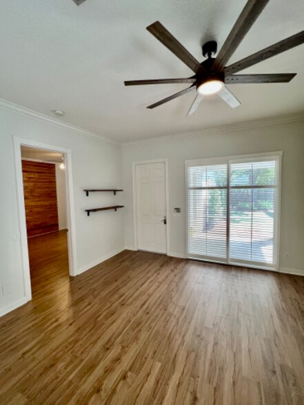 Building Photo - 148 Newcastle Dr