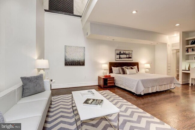 Building Photo - 1715 15th St NW