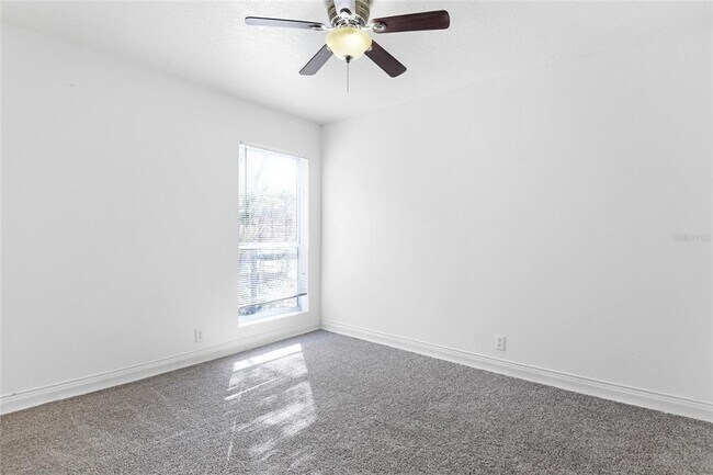 Building Photo - 704 Grape Ave