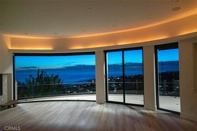 Building Photo - 648 Mystic View