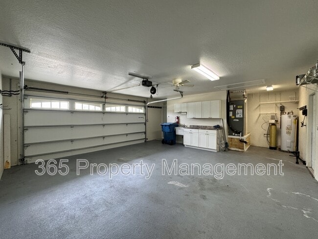 Building Photo - 6153 Mountain Way Ave