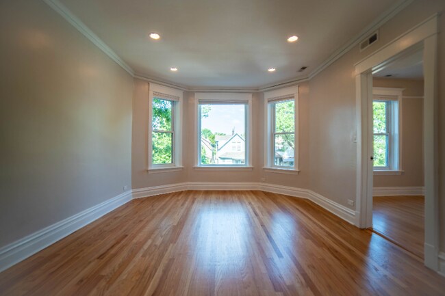 Building Photo - 2923 N Whipple St