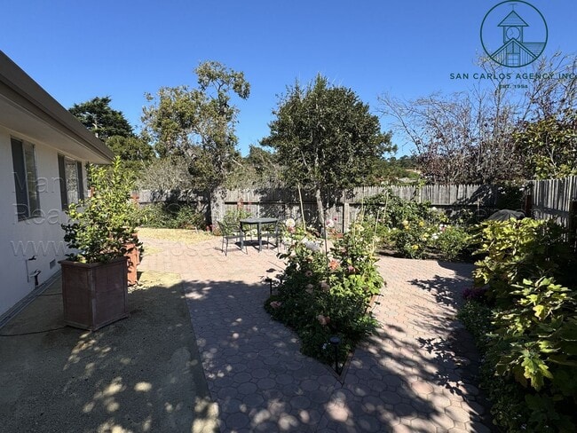 Building Photo - 2 Bedroom Carmel Home with Views of Point Lobos