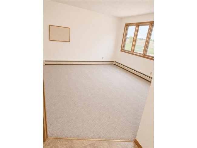 Building Photo - 910 Hengen St
