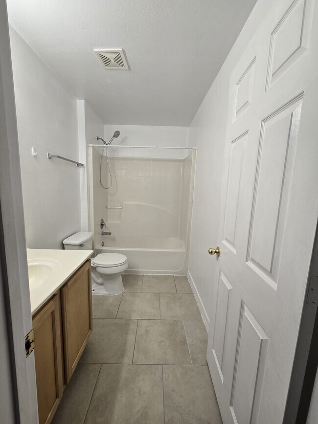 Building Photo - 12473 Woodbury Cove Dr