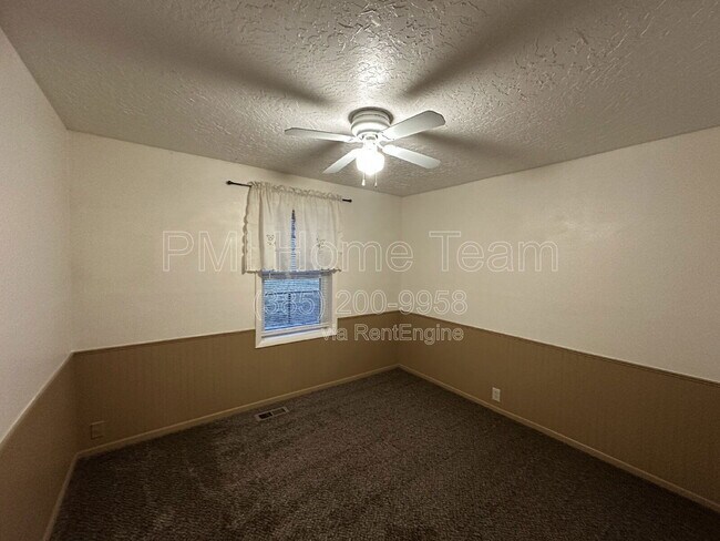 Building Photo - 3435 N Hwy 162