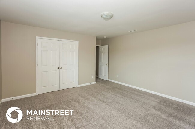 Building Photo - 693 Nannyberry Ln