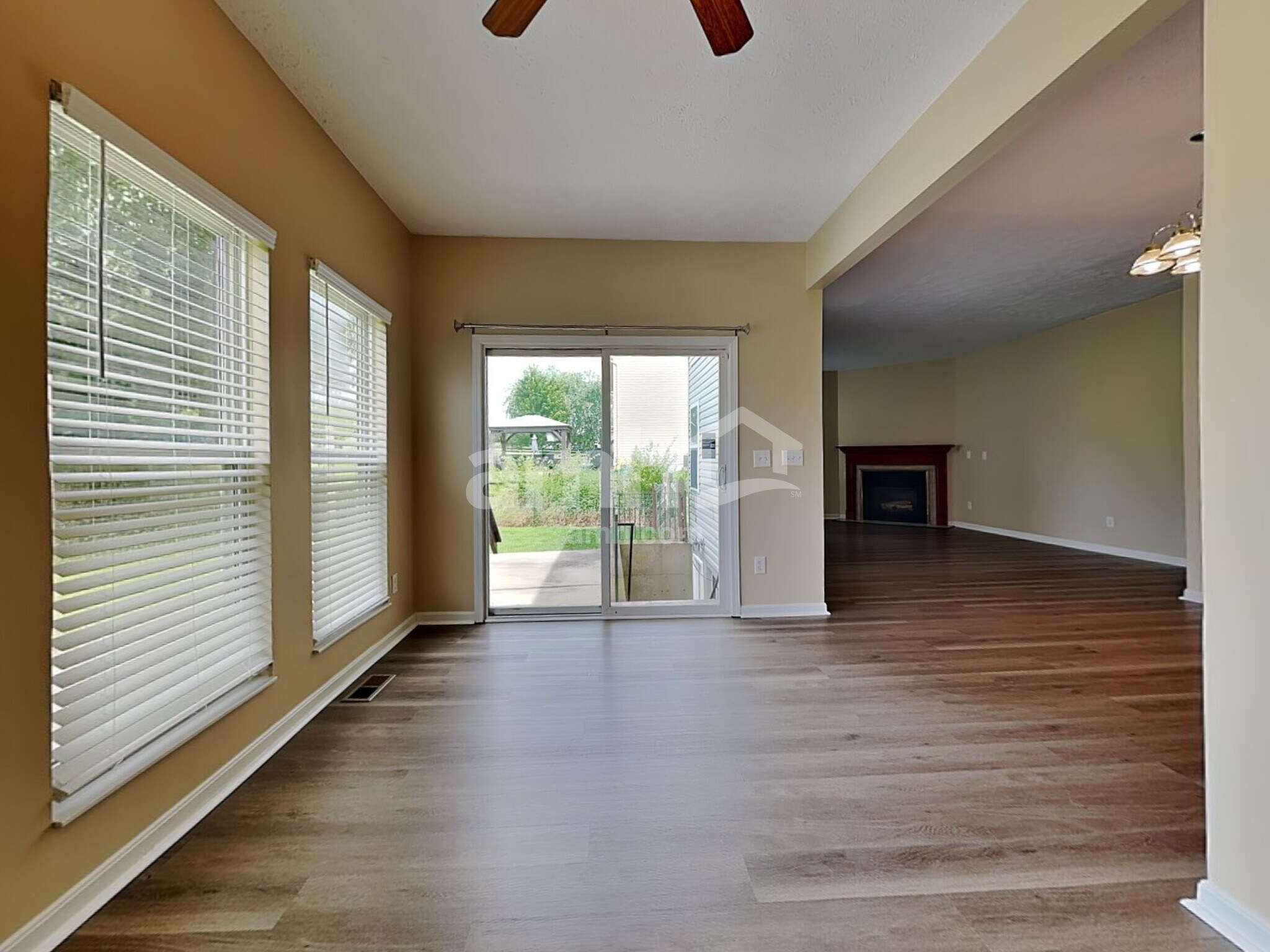 Building Photo - 4558 Randall Dr