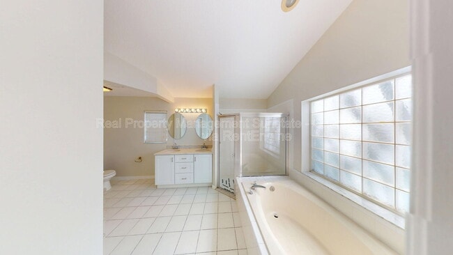 Building Photo - 5662 Rywood Dr