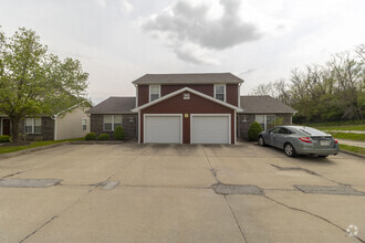 Building Photo - 3314 E St Charles Rd