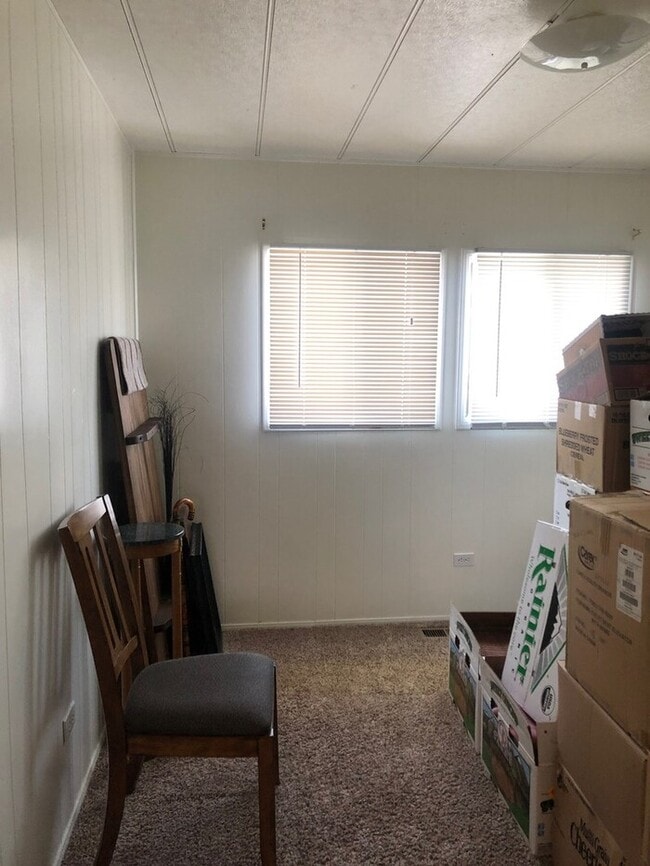 Building Photo - Large 3 Bedroom, 1 Bath Ranch Style Home in South Loveland, CO