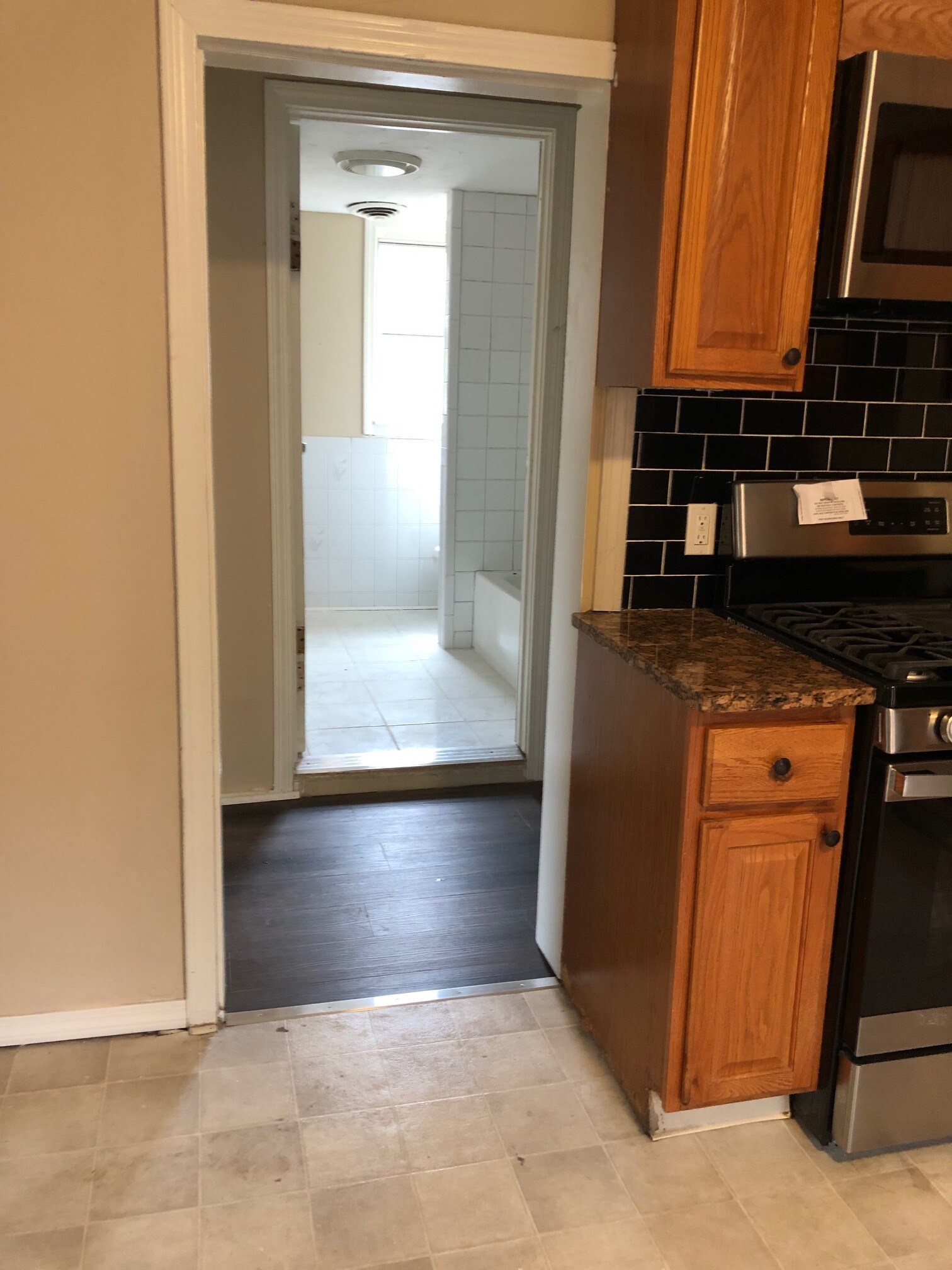 Building Photo - 119 Glen St