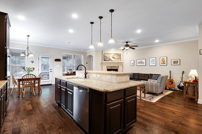 Building Photo - 28565 Willis Ranch