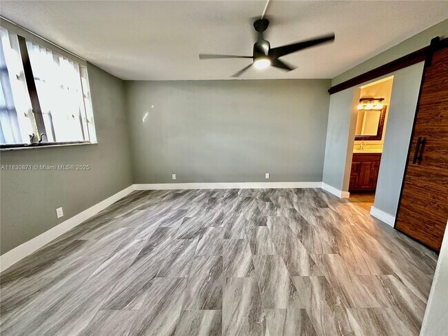 Building Photo - 6575 W Oakland Park Blvd
