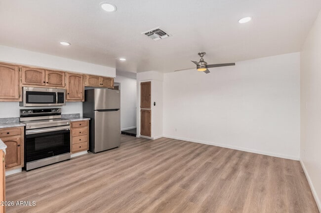 Building Photo - 11009 S Tewa St