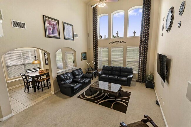 Building Photo - 1610 Hidden Springs Path