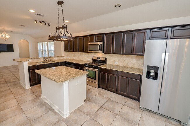 Building Photo - 9996 Boulder Bend Ln