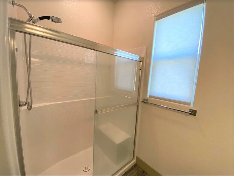 Building Photo - 2324 Aviles