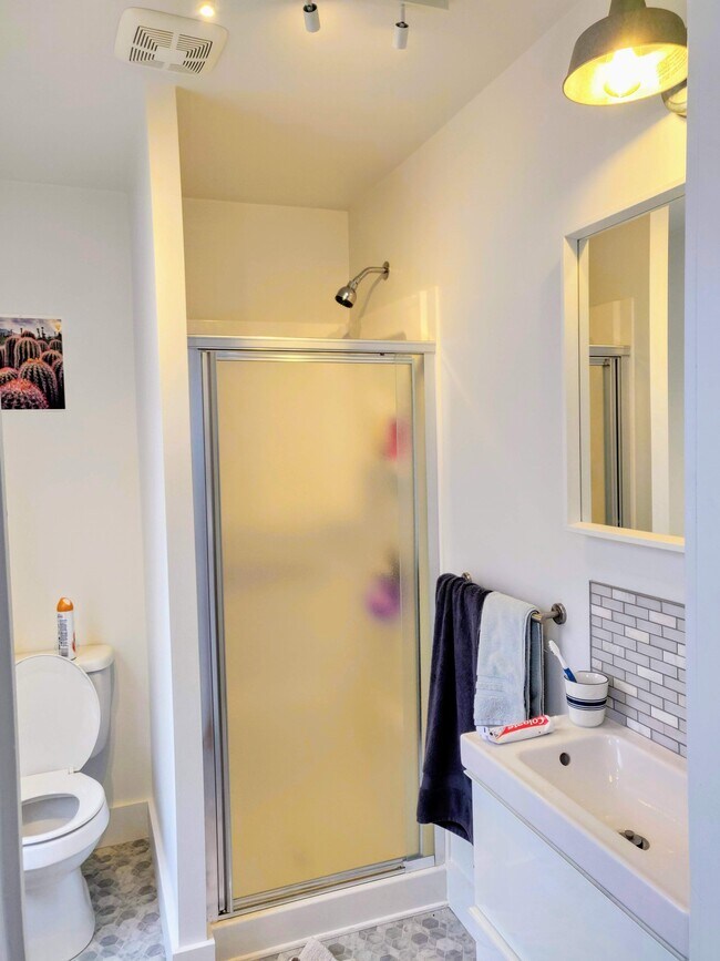 Building Photo - 53 Main St