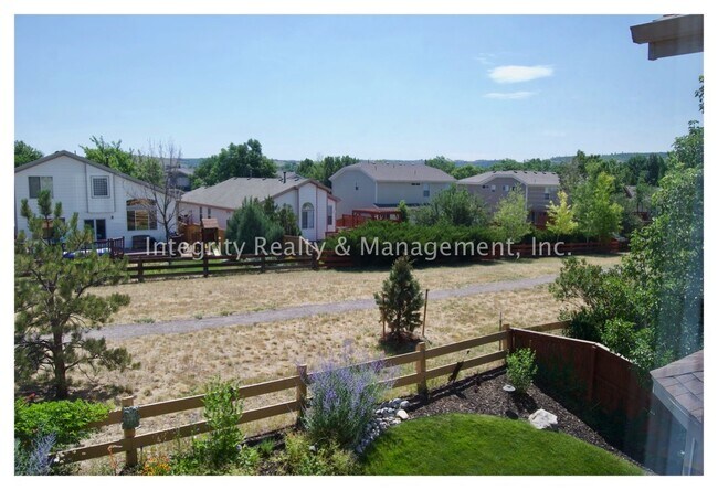 Building Photo - 10328 Longwood Way