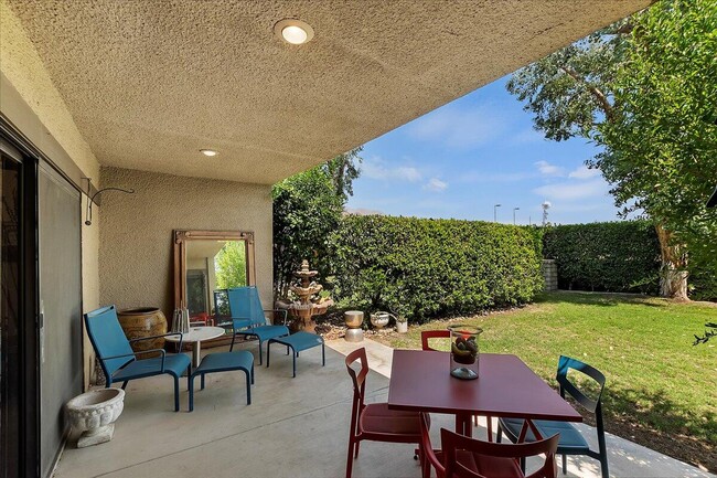 Building Photo - 1326 Tiffany Cir N