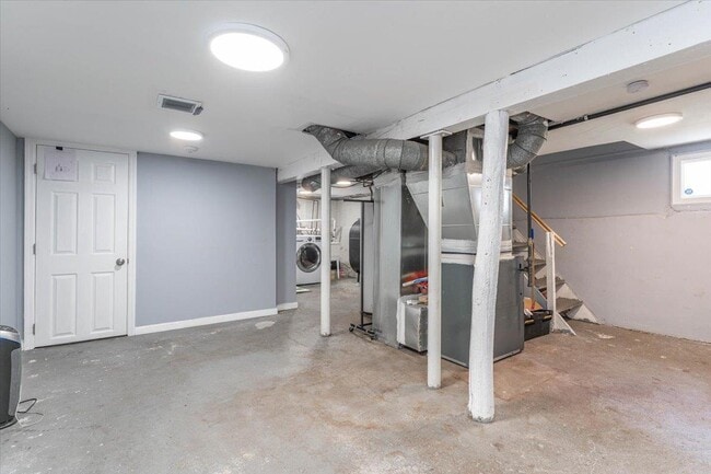 Building Photo - 1262 Webster St