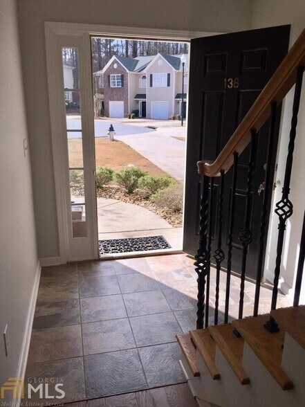 Building Photo - 138 Creekwood Dr