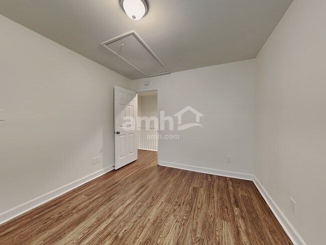 Building Photo - 2875 Gray Moss Dr
