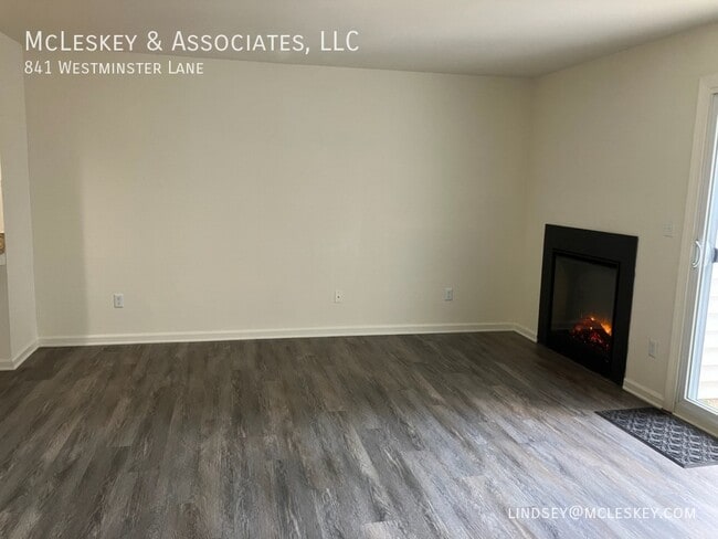 Building Photo - 841 Westminster Ln