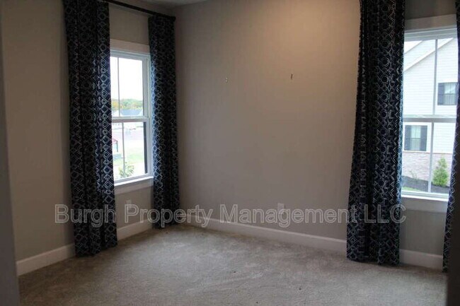 Building Photo - 137 Marketplace Ave