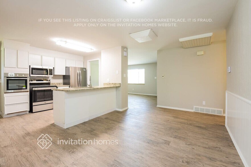 Building Photo - 641 E Geddes Ave