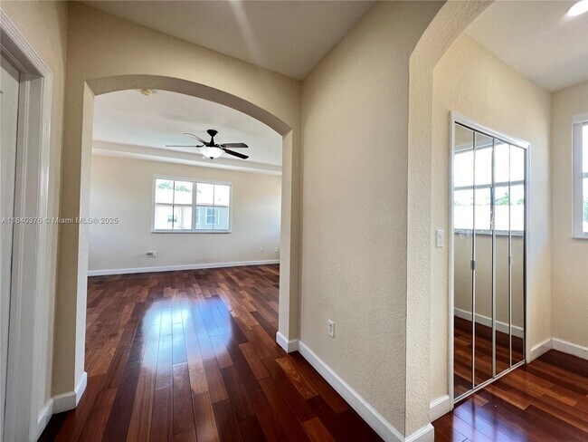 Building Photo - 8034 NW 111th Ct