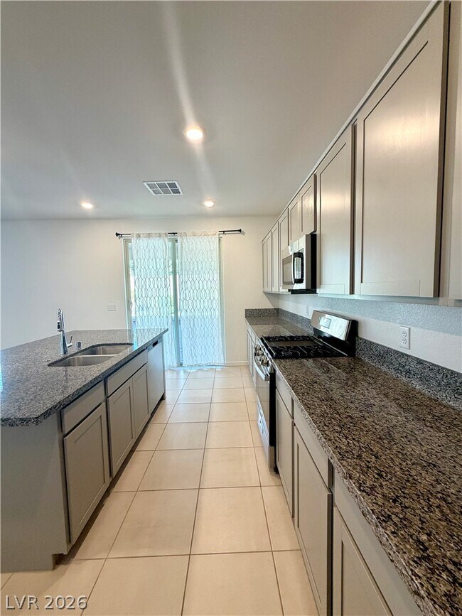 Building Photo - 11377 Sonny Miller Ct