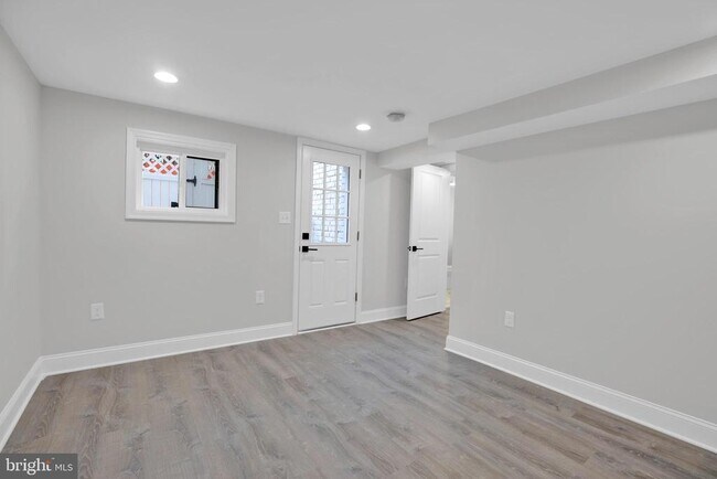 Building Photo - 227 S St NW