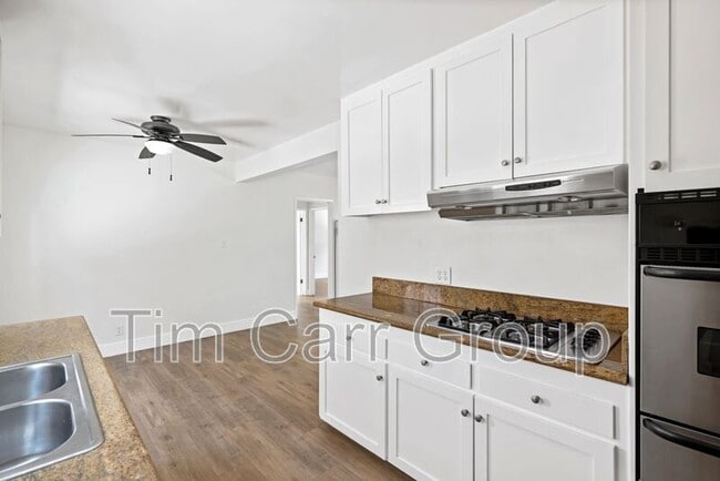 Building Photo - 271 16th Pl