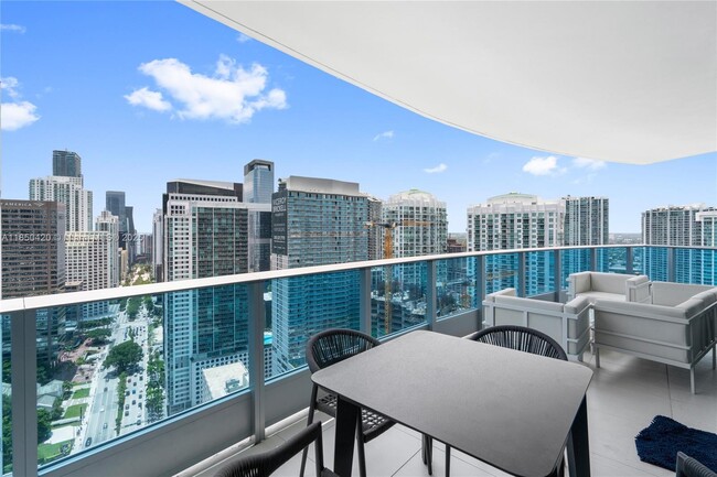 Building Photo - 200 Biscayne Blvd Way