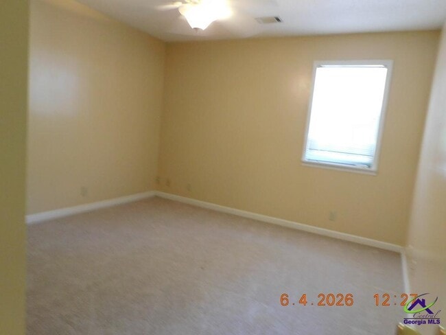 Building Photo - 112 Charleston Ct