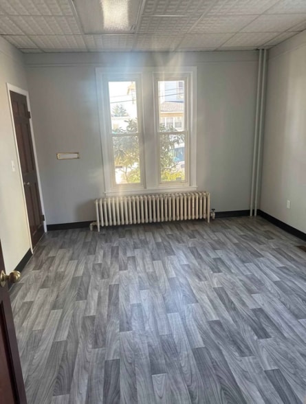 Building Photo - 18 Cliff St