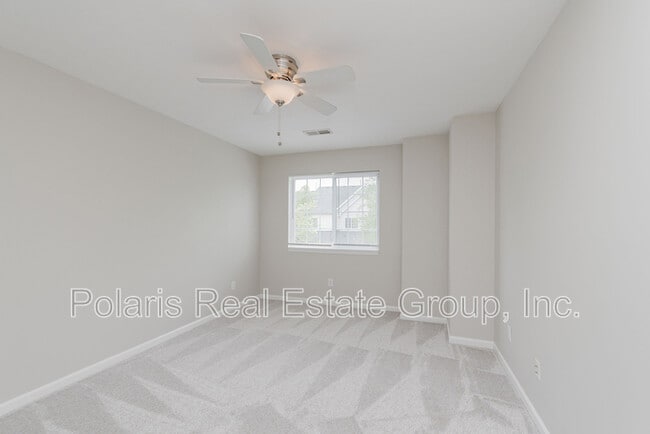 Building Photo - 8422 Enclave Blvd