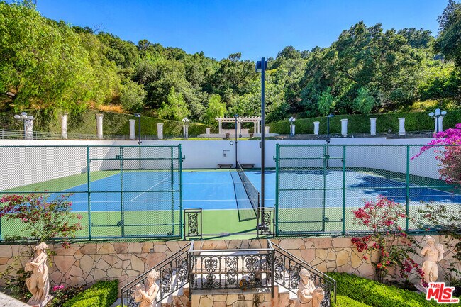 Building Photo - 11244 Briarcliff Ln