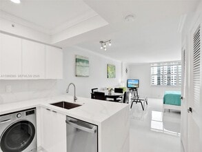 Building Photo - 2501 S Ocean Dr