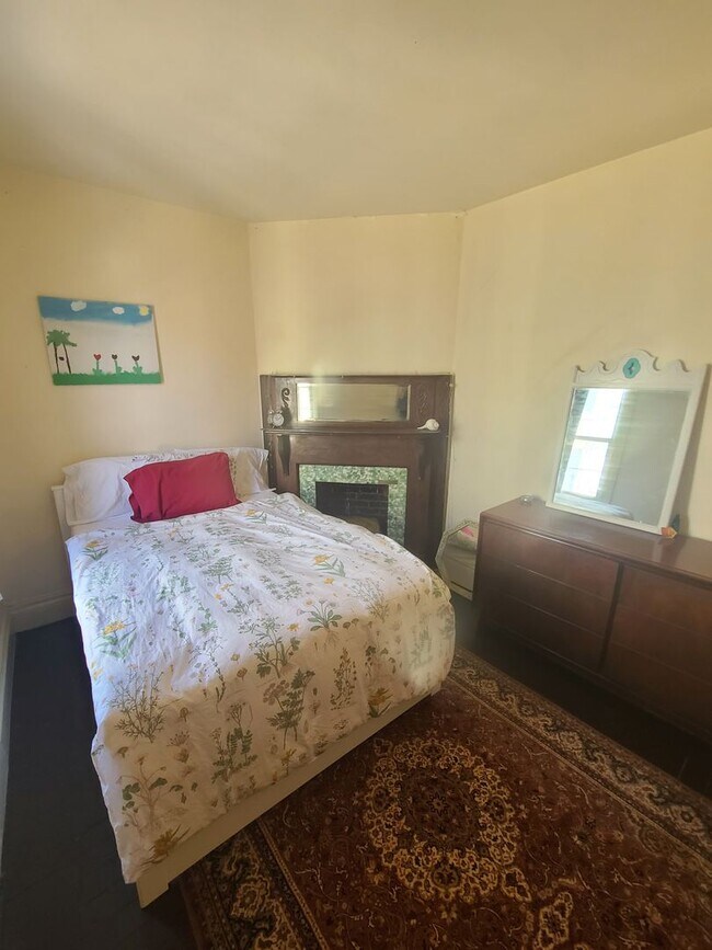 Building Photo - 405 McKee Pl