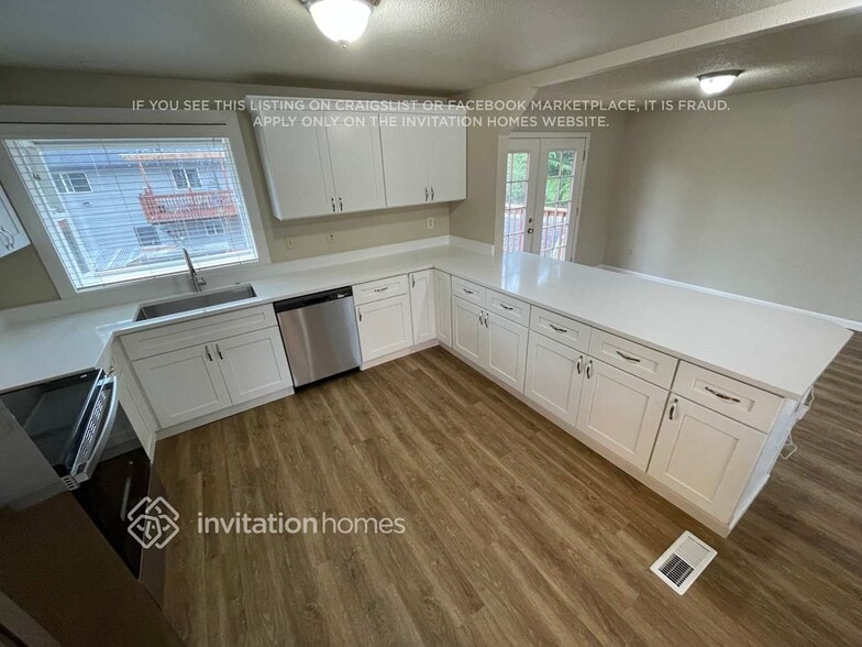 Building Photo - 6003 99th St NE