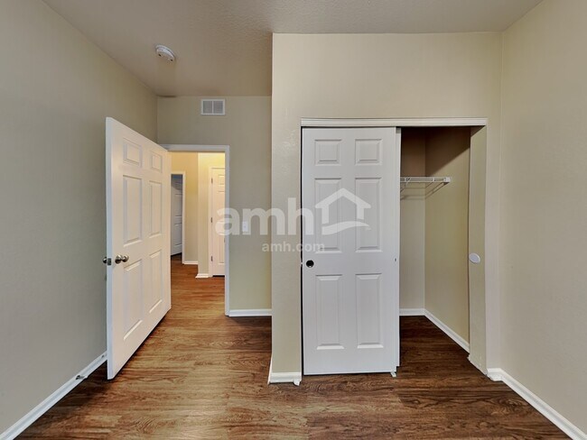 Building Photo - 209 Homestead Way