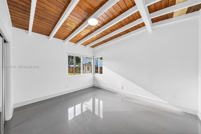 Building Photo - 11665 W Biscayne Canal Rd